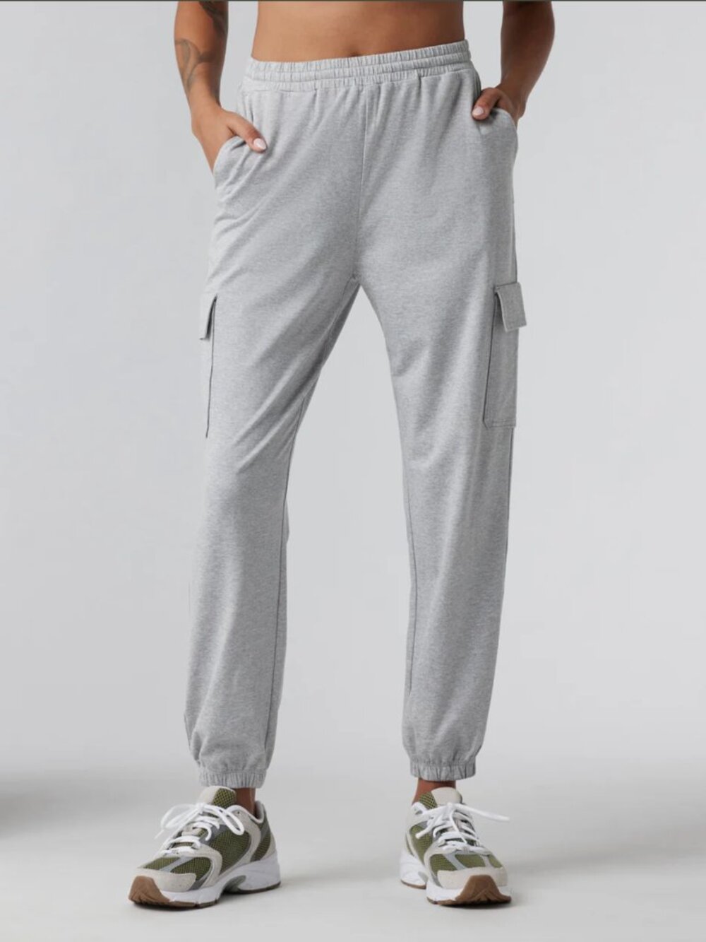 Vuori Boyfriend Cargo Sweatpant Pale Gray Heather